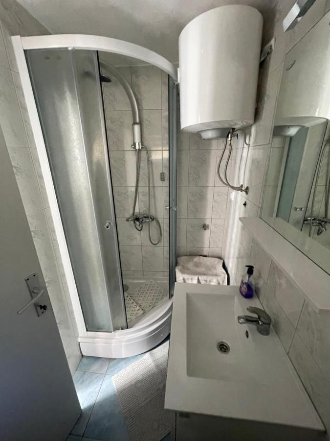 Apartment Chillout House โนวาลยา ภายนอก รูปภาพ